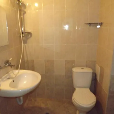 招待所 斯特里旅馆 2*